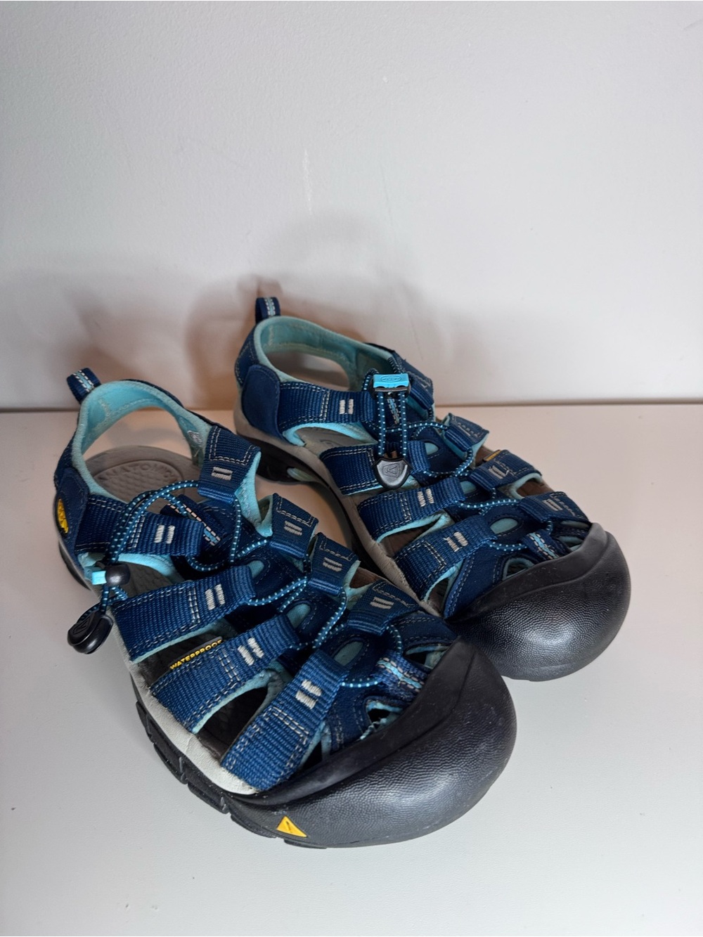 Keen Newport H2 Women's Sandals Size 9.5
